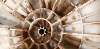 Brown flakes in washing machine how to solve the problem